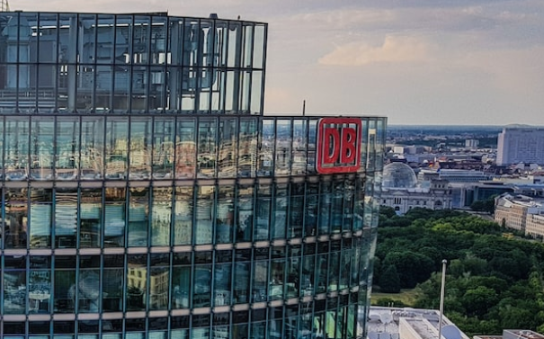 东部高科将投资升级代工能力，提供12英寸晶圆服务